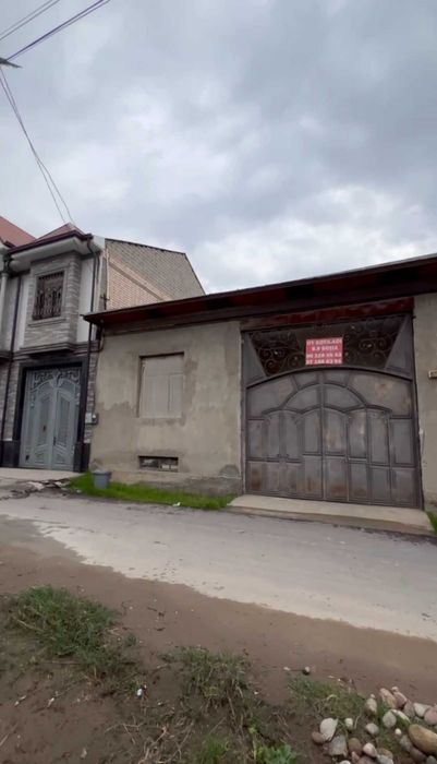 Xonabodda hovli sotiladi, 9 sotiq.