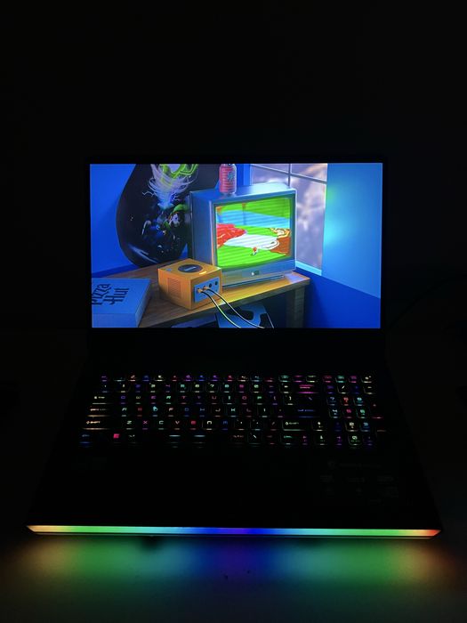 Ноутбук MSI Raider GE76 12UE
