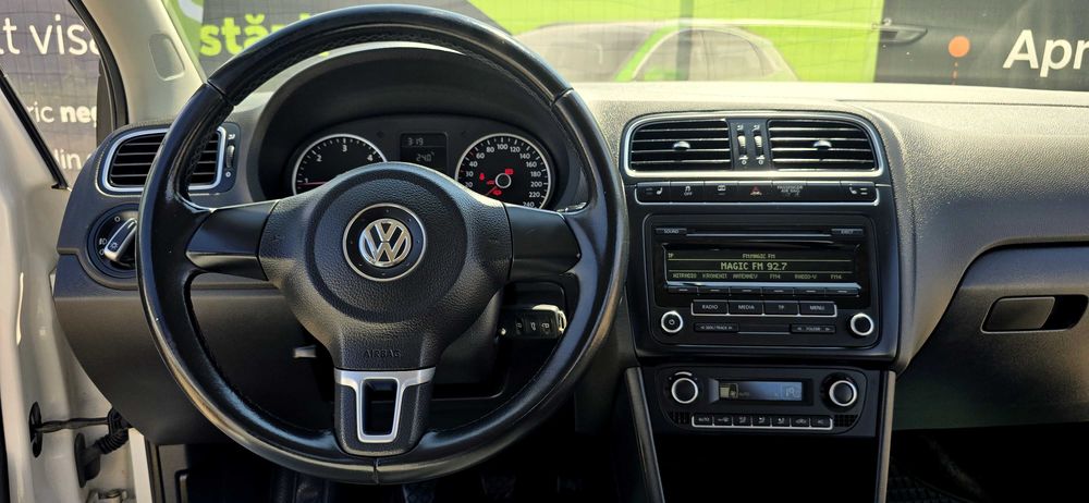 Vw Polo R-line an 2014 motor 1200 cm3 diesel aer conditionat incalzire scaune