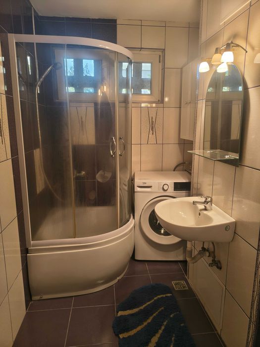 Închiriez apartament doua camere