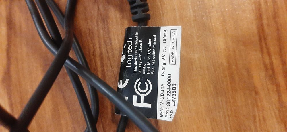Casti cu microfon + camera web Logitech model V-UBB39-5 lei transportul
