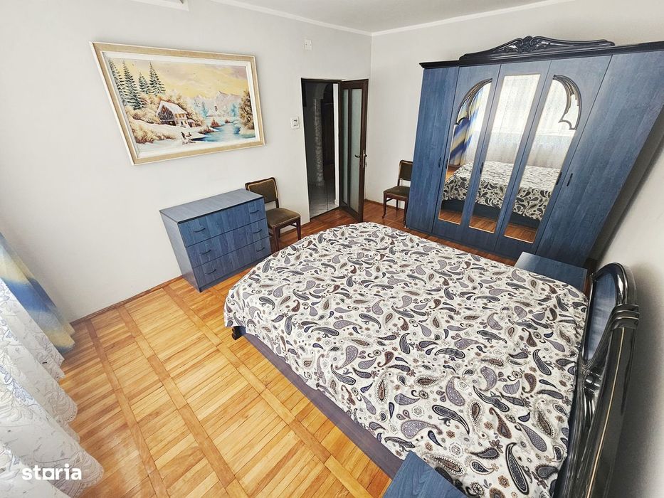 Apartament cu 4 camere, balcon MOBILAT , UTILAT , zona Nae Leonard