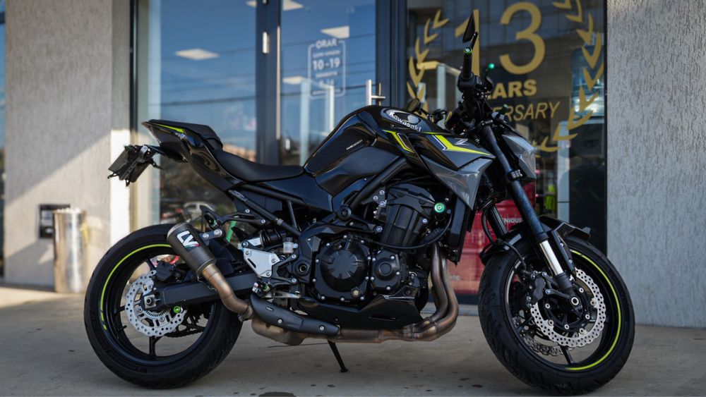 Kawasaki Z900 2024 negru verde