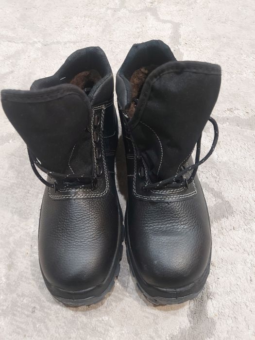 Зимние рабочие ботинки