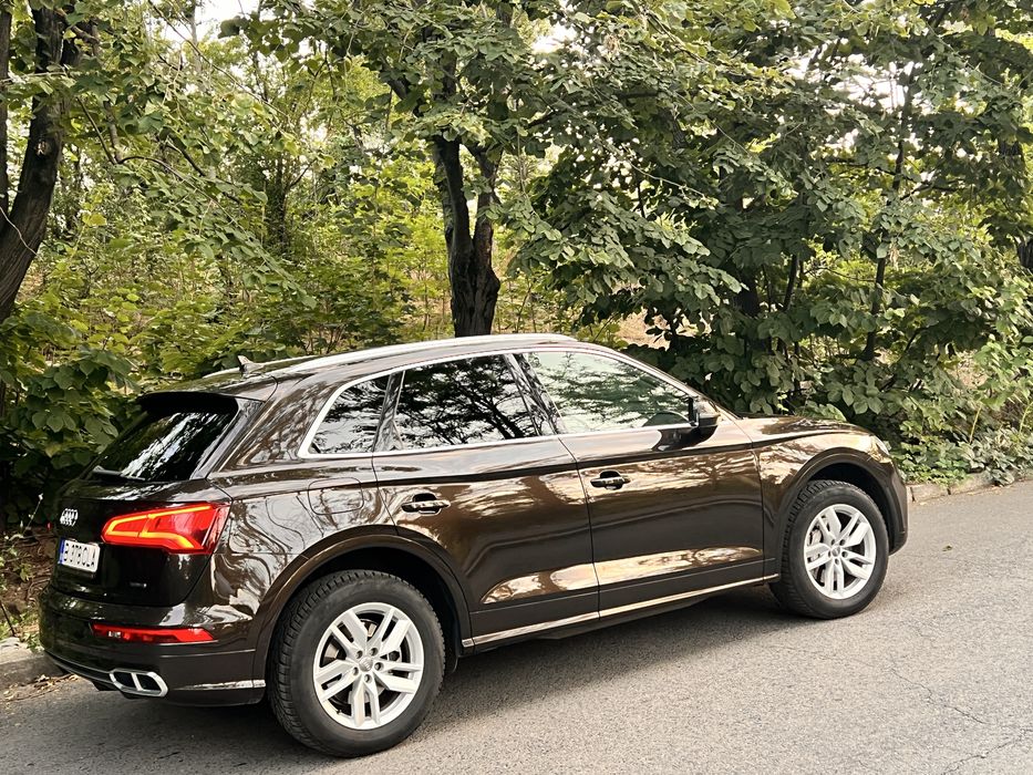Audi Q5 55 TFSI E   Primul proprietar stare impecabila