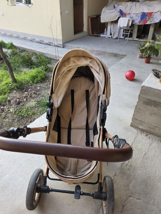 Детская коляска.