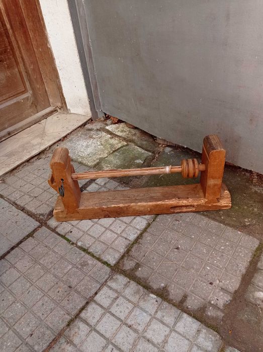 Старинен чекрък/ битов рудан за предене на вълнена прежда