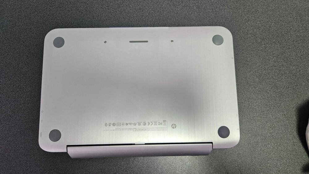 Laptop HP Envy X2 PC nu booteaza, dezmembrez
