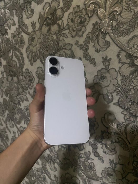 Продам iPhone 16