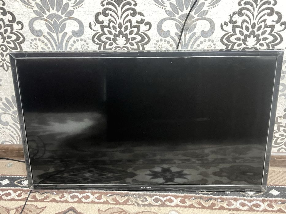 Samsung 32 b/u tv bez smart