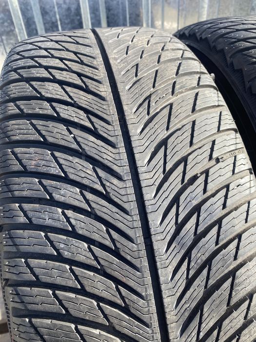 245/45/18 Мишелин Зимни