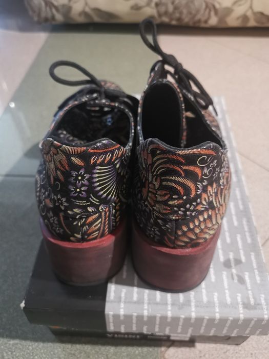 Естествена кожа обувки