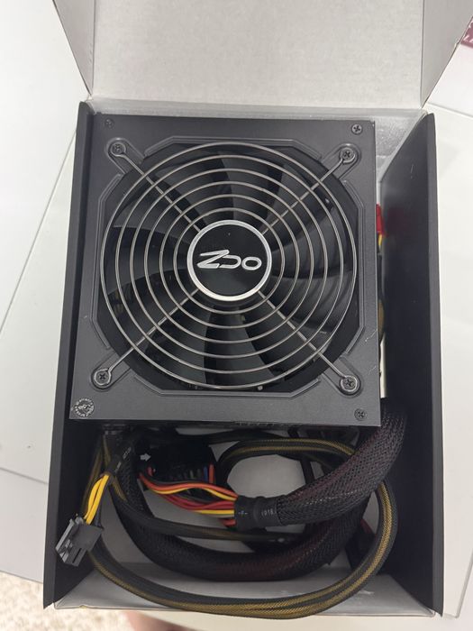 Vand sursa de pc ocz 650W semi modulara!
