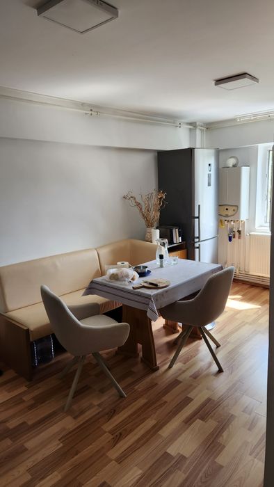 Vând apartament 2 camere