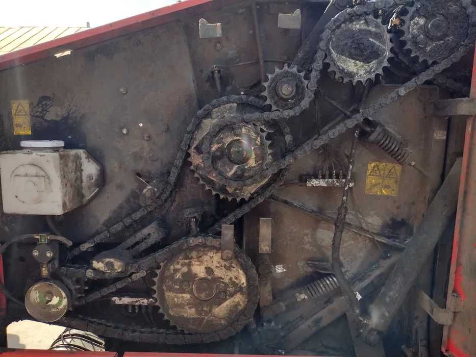 Пресс-подборщик metal-fach (Польша)