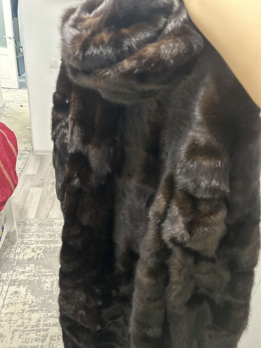 Продам норковую шубу