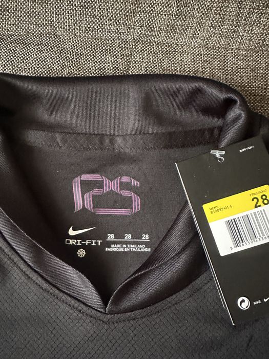 Продам детскую футбольную форму