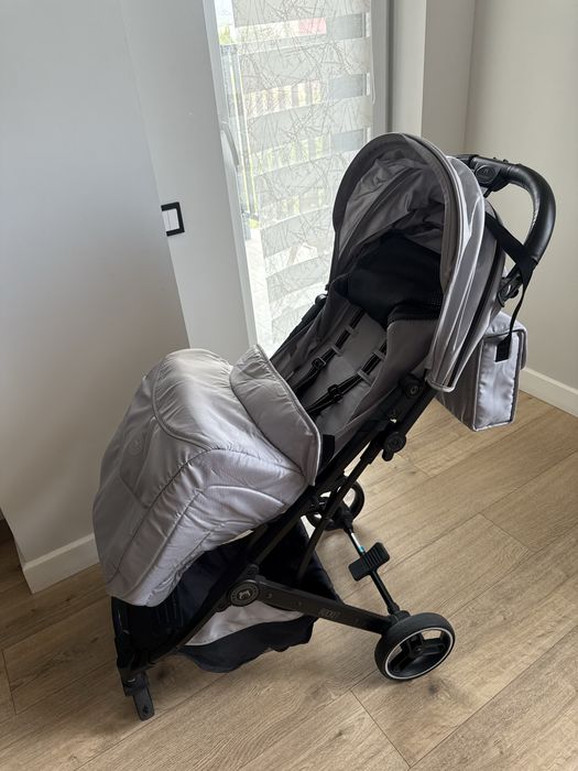 Коляска до 22 кг нагрузки