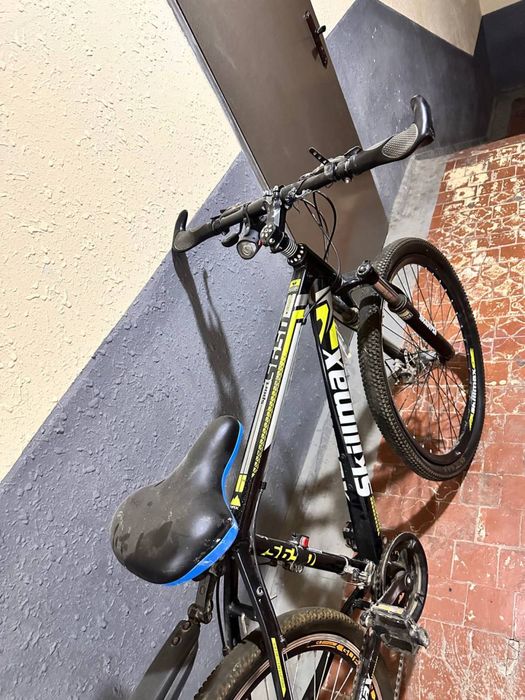 Продам велик хороший состояние звоните