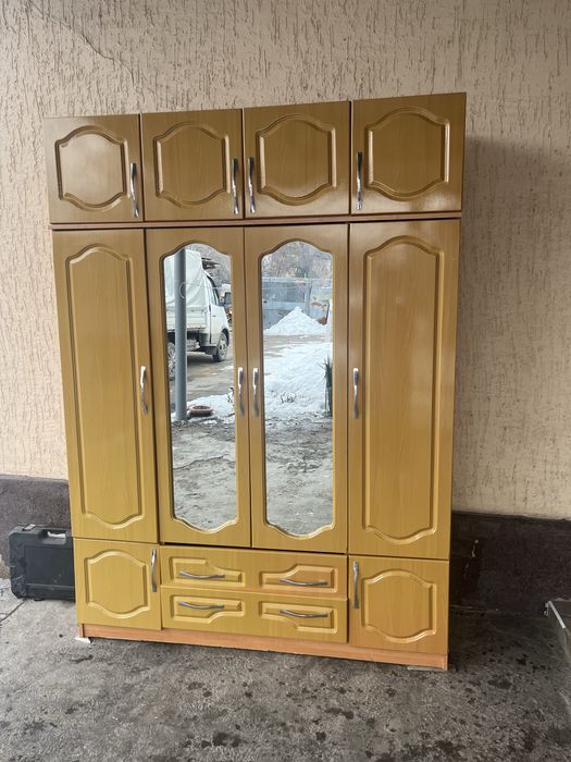 Продам шифоньер