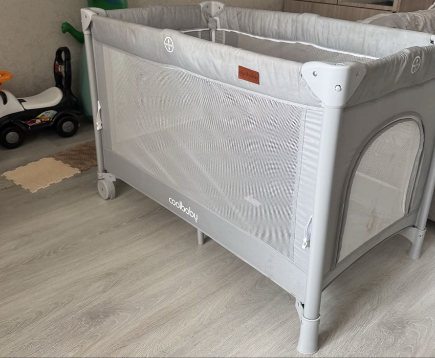 Детская кроватка, манеж
