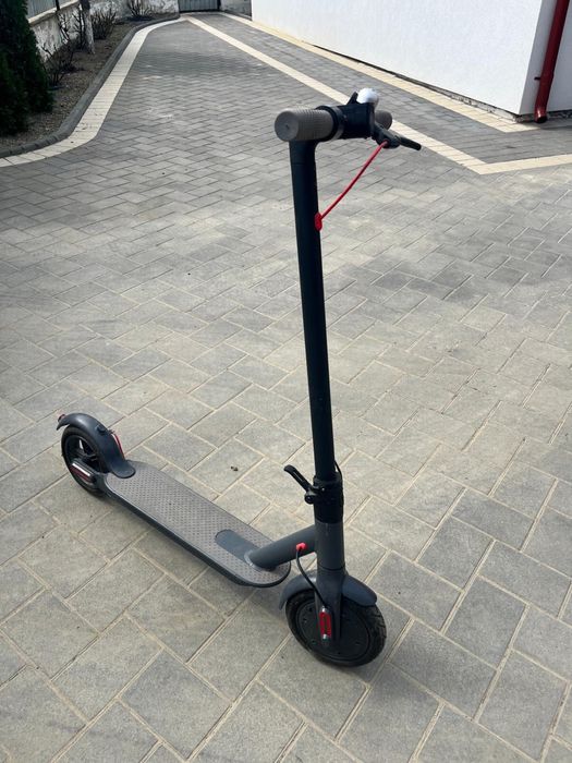Vând trotinetă electrică