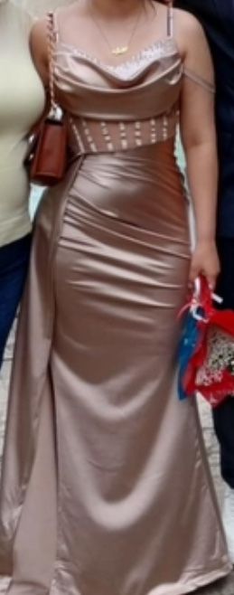 Официална рокля,носена веднъж