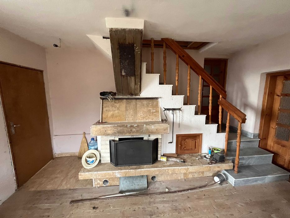 Продава прекрасна къща в село Долно Сахране