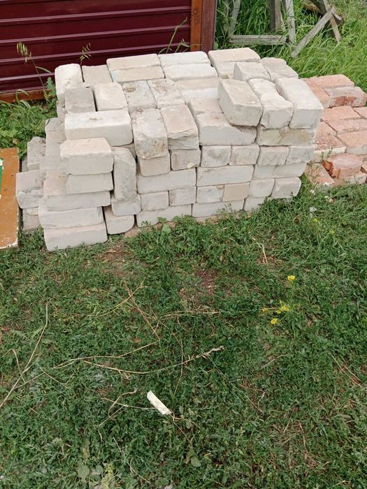 Продам кирпичь  силикатный