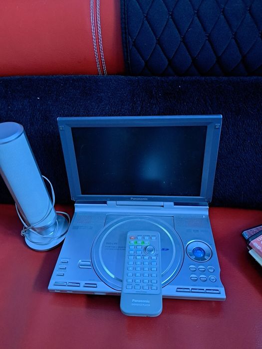 Panasonic Портативный DVD проигрыватель