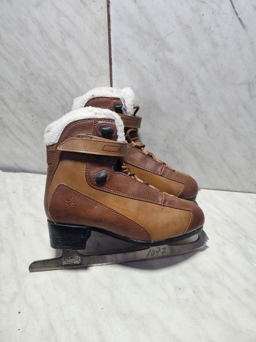 Patine 1077 gheata patinaj Tecno Pro marime 40 (26 cm)  .