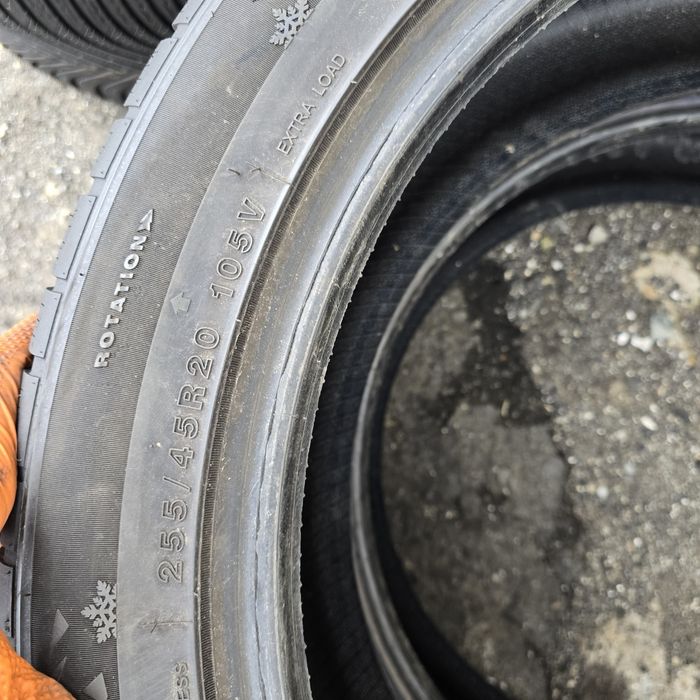 2x 255/45/20 M+S TRACMAX 2022 Stare excelentă