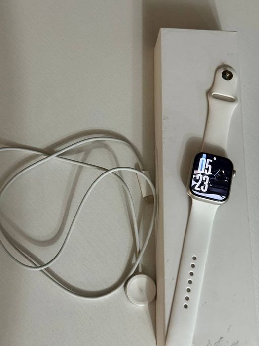 Продам apple Watch 7 идеальные