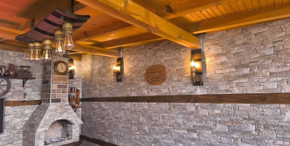 Полилеи от автентични дъбови бъчви с 5 ръчно изработени дървени чашки