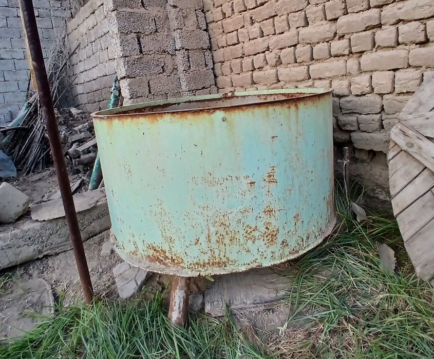 1 tonnali temir bochka