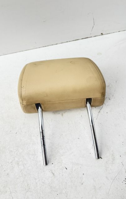 Tetiera fata dreapta piele Volkswagen VW Touareg generatia 1 7L