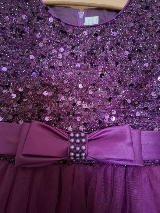 Платье праздничное для девочки 98см