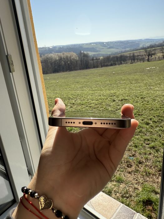 Vând Iphone 16 pro Max