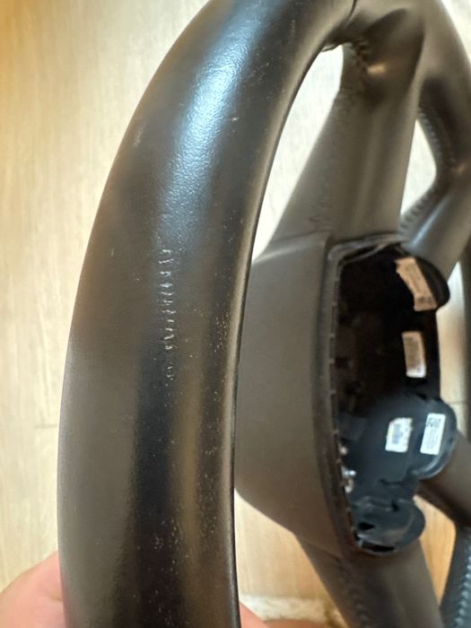 Audi A4 B7 кожен волан Ауди А4 Б7