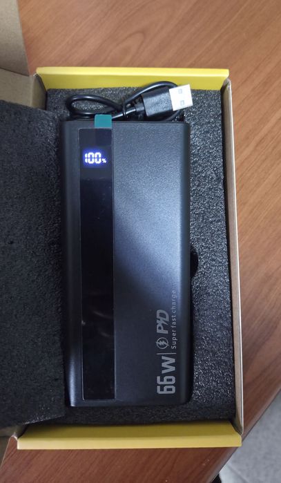 Baterie Externa 60000 mAh cu Incarcare Super-Rapida de 66W