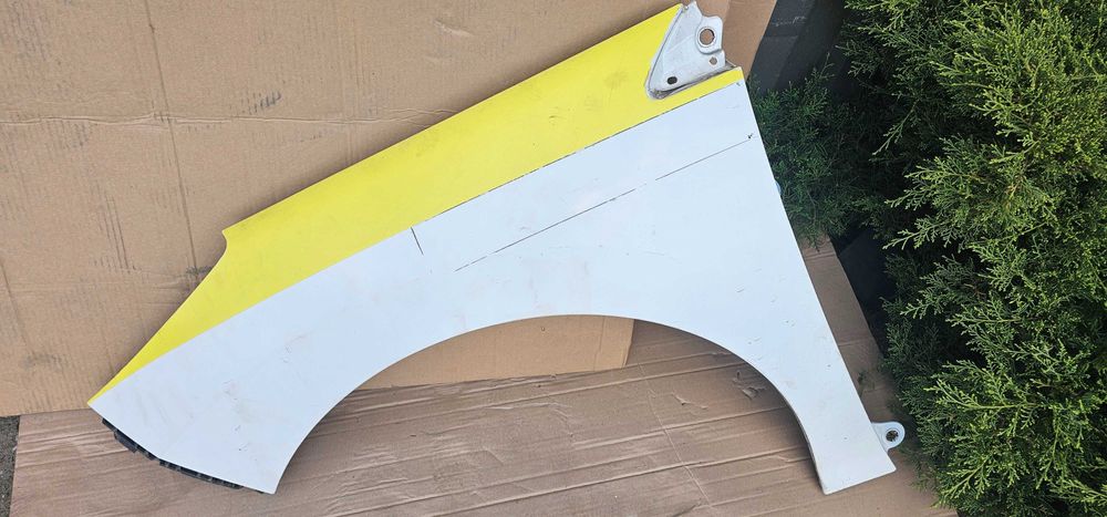 Aripa stanga fata Peugeot 308 / 2009 / 2010 / 2011 / 2012