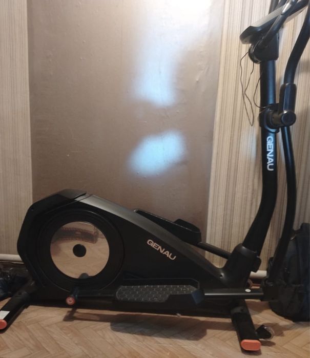 Эллиптический тренажер