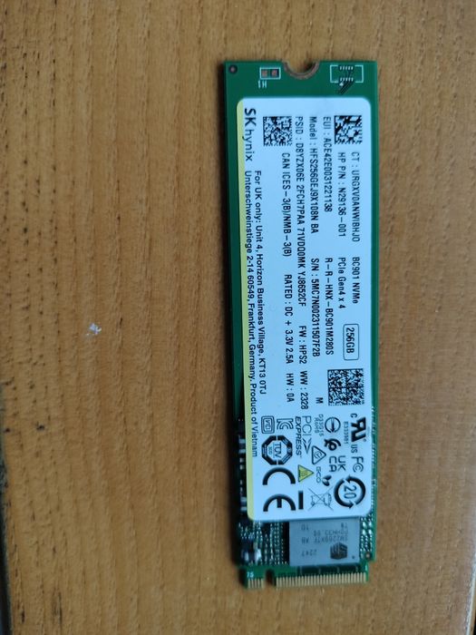 SSD M.2 NVMe SK hynix 256GB PCIe Gen4 x4 pentru Laptop / PC / Console