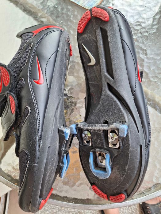 Обувки за шосейно колоездене Nike Ventoux 45 номер, с парчета