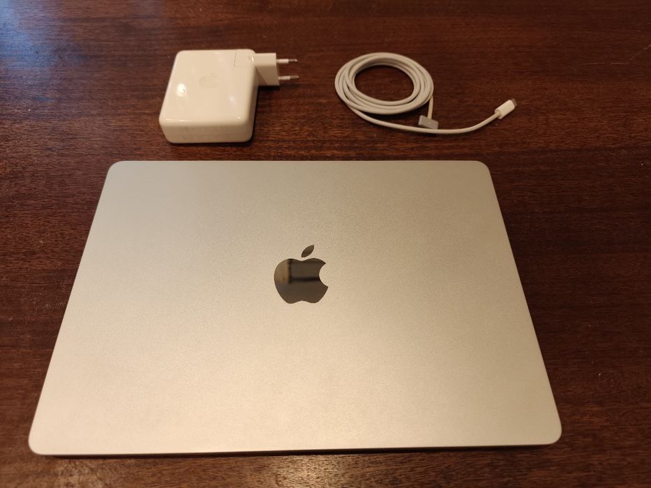 Apple MacBook Air M2 13,6 дюймов