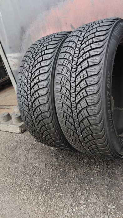 2бр. зимни гуми 215/55/17 Kumho Winter Craft
dot23