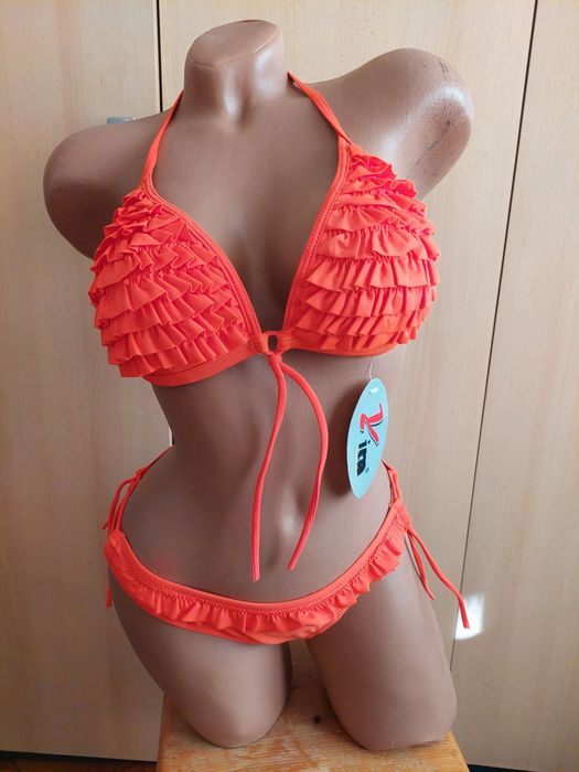 Costum de baie nou