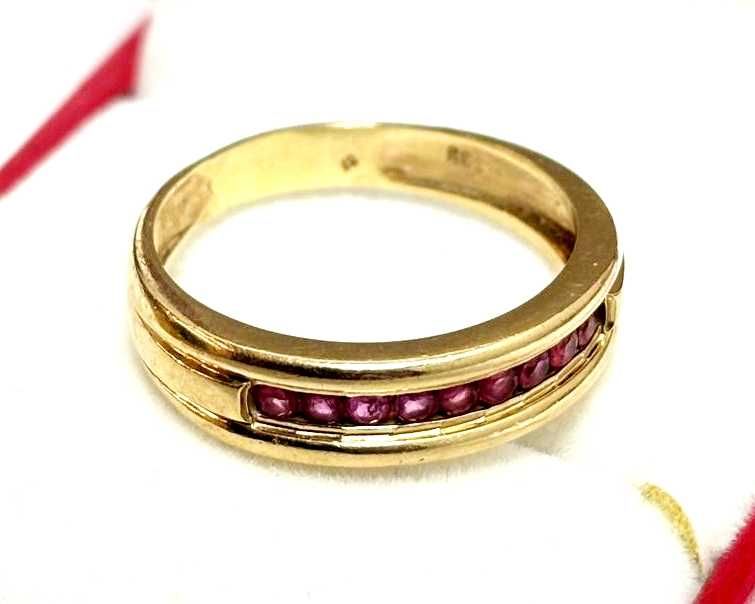 Inel din aur de 8k cu rubine