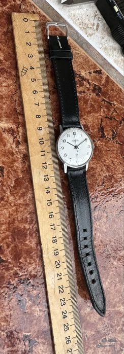 Сьветски механичен рьчен часовник Ракета 80 години