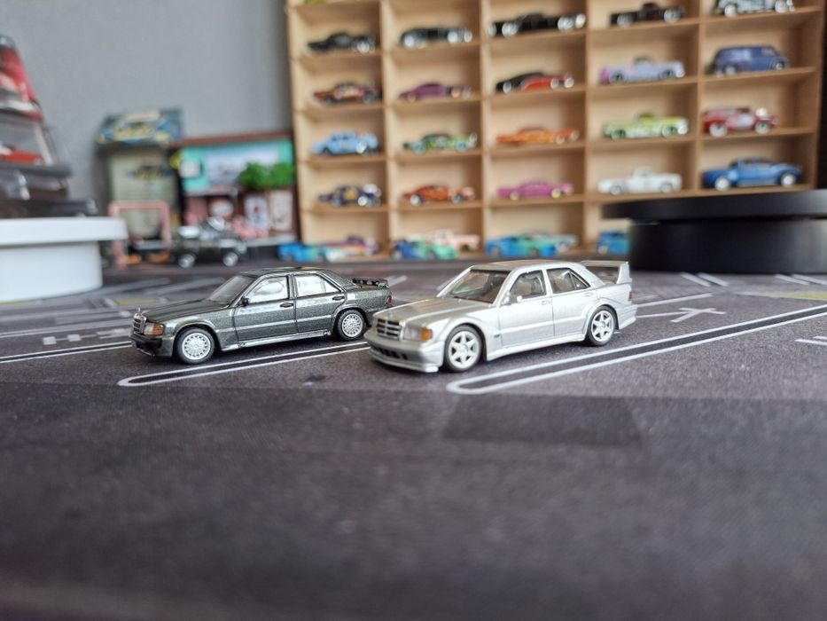 Продам машинки Хотвилс